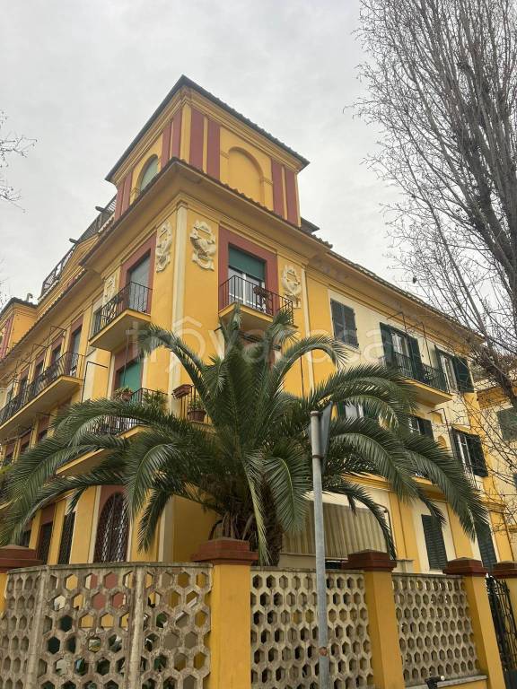 appartamento in vendita a Roma in zona Ostia