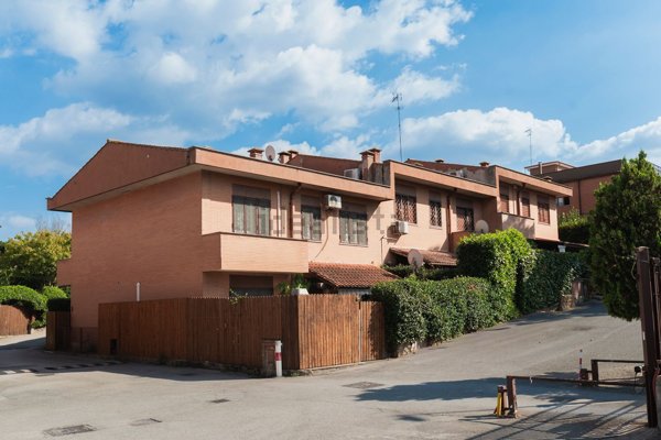 appartamento in vendita a Roma in zona Isola Farnese