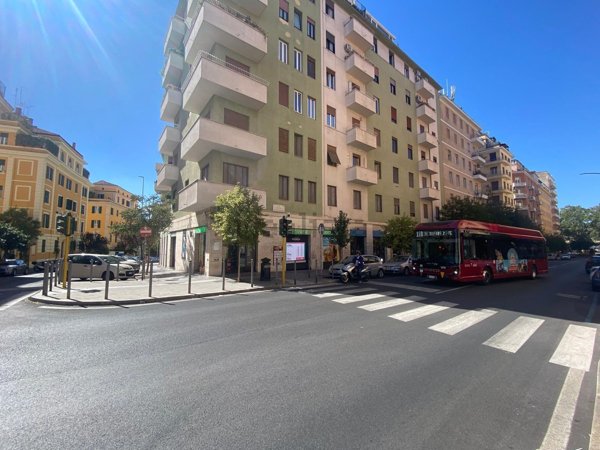 appartamento in vendita a Roma in zona Nomentano