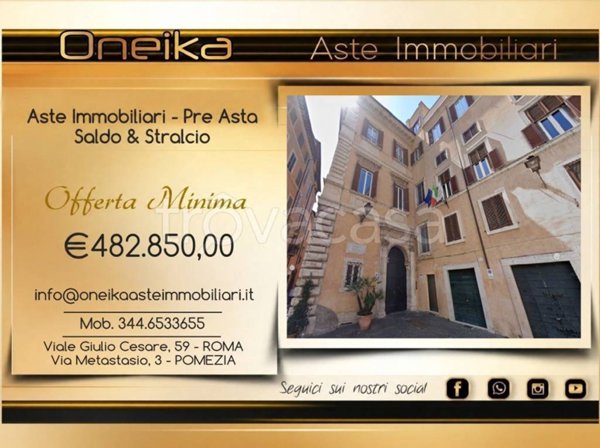 appartamento in vendita a Roma in zona Pigna - Sant'Angelo
