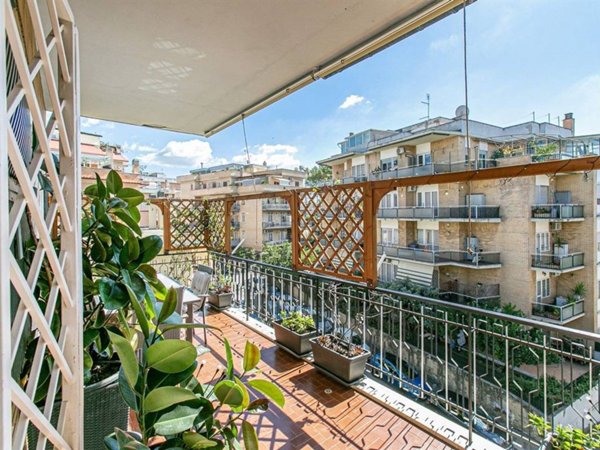appartamento in vendita a Roma in zona Corviale