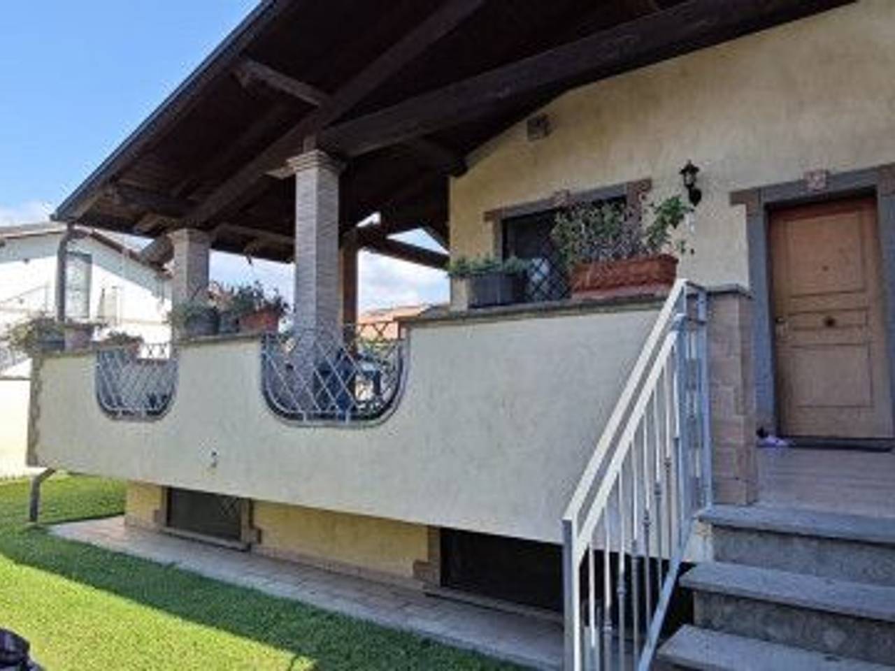 casa indipendente in vendita a Roma in zona Infernetto