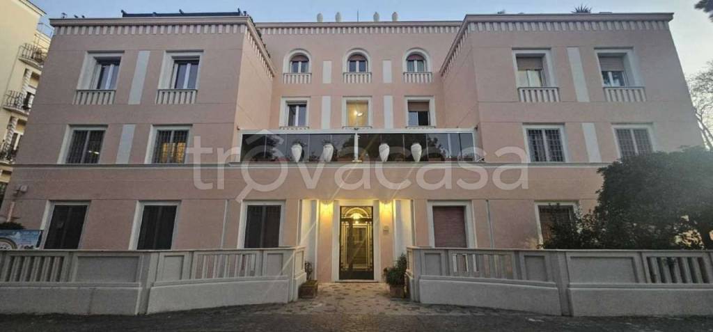 appartamento in vendita a Roma in zona Ostia