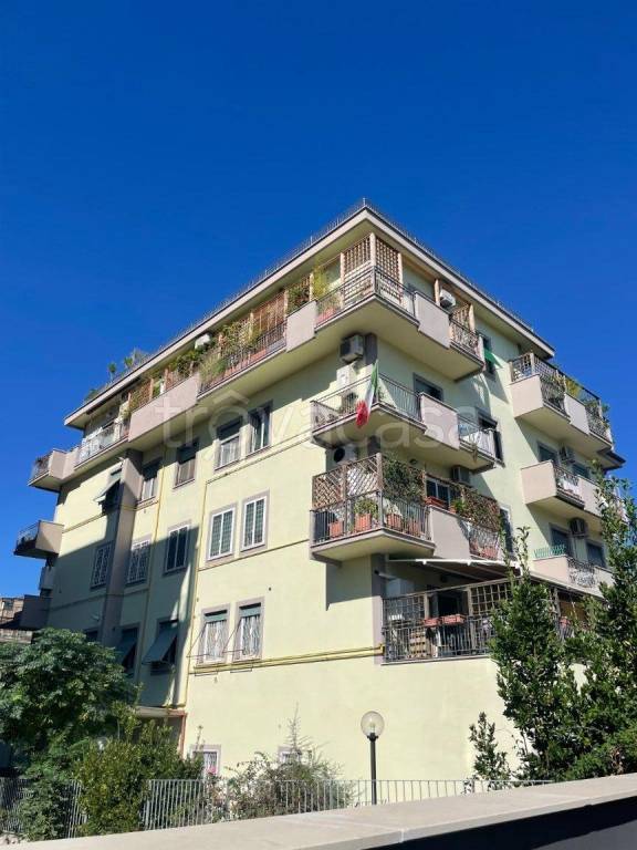 appartamento in vendita a Roma in zona Cesano