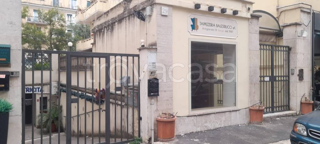 locale commerciale in vendita a Roma in zona Trieste