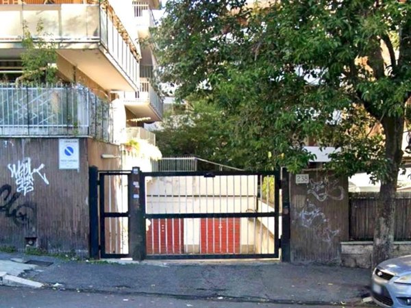 locale di sgombero in vendita a Roma