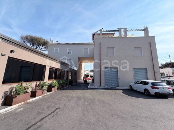 appartamento in vendita a Roma in zona Appio Claudio