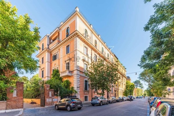 appartamento in vendita a Roma in zona Rione Prati