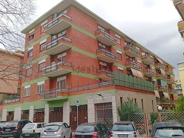 appartamento in vendita a Roma in zona Prenestino-Labicano