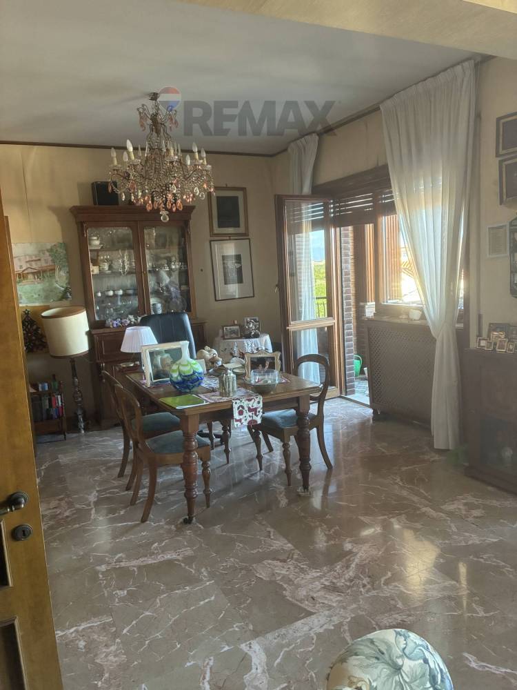 appartamento in vendita a Roma in zona Ardeatino