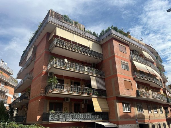 appartamento in vendita a Roma in zona Gianicolense