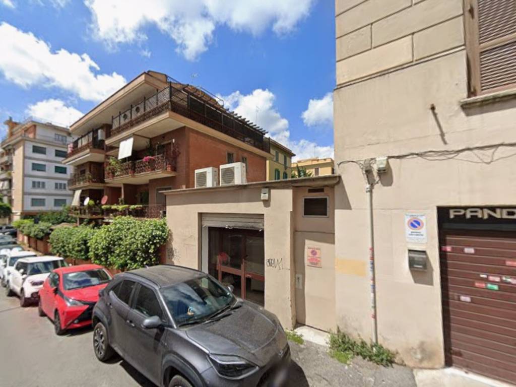 locale commerciale in vendita a Roma in zona Gianicolense