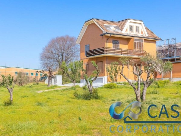 casa indipendente in vendita a Roma in zona Lunghezza