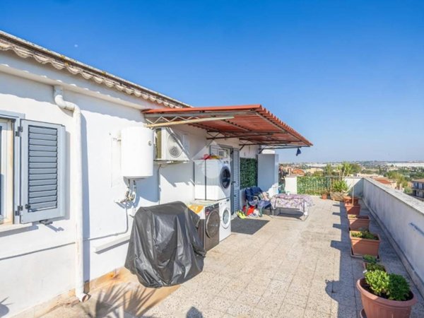 appartamento in vendita a Roma in zona Lunghezza