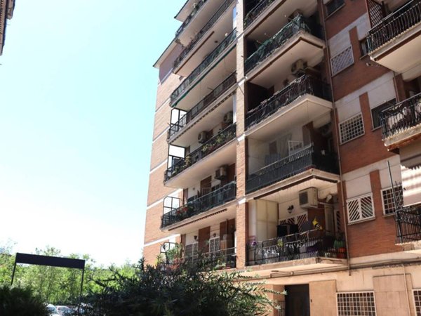 appartamento in vendita a Roma in zona Monte Sacro/Talenti