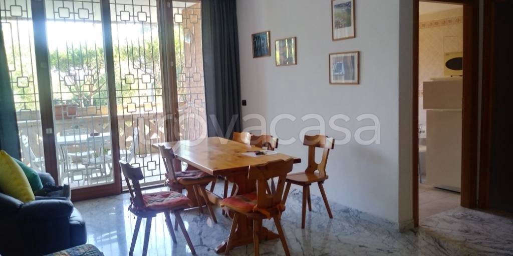 appartamento in vendita a Roma in zona Appio Pignatelli