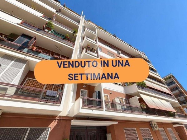 appartamento in vendita a Roma in zona Ostiense