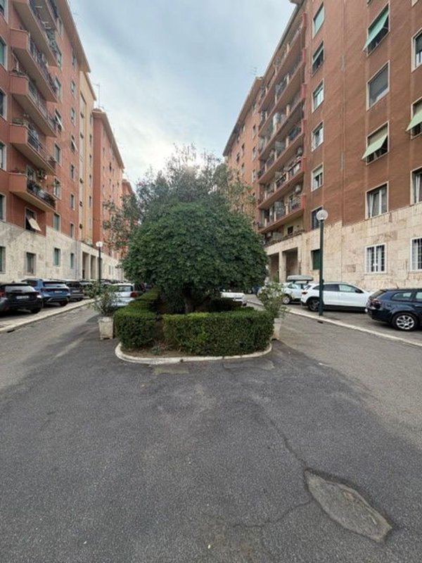 appartamento in vendita a Roma in zona Nomentano
