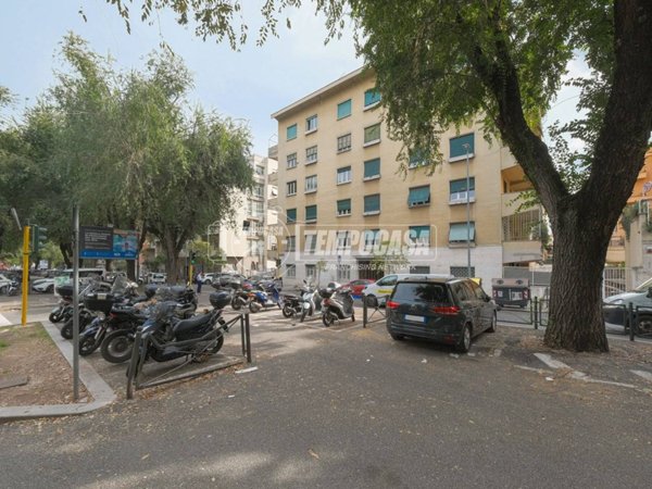 appartamento in vendita a Roma in zona Nomentano