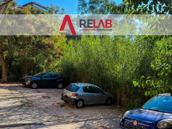 appartamento in vendita a Roma in zona Tomba di Nerone
