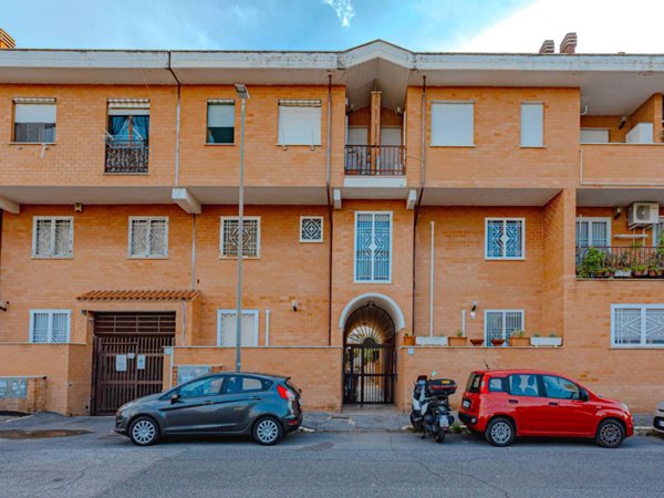 appartamento in vendita a Roma in zona Acilia