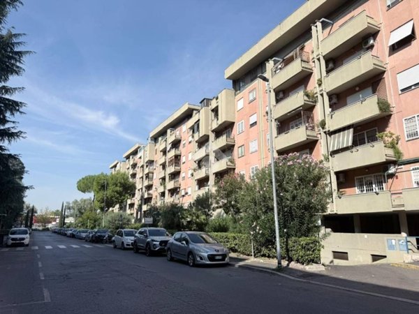 appartamento in vendita a Roma in zona Prenestino-Centocelle