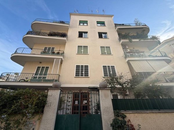 appartamento in vendita a Roma in zona Gianicolense