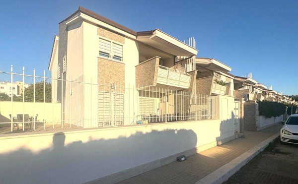 appartamento in vendita a Roma in zona Acilia