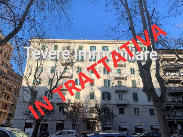 appartamento in vendita a Roma in zona Ostiense