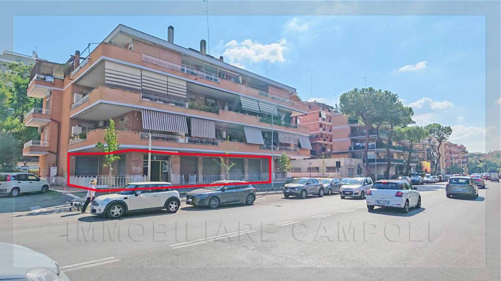 locale commerciale in vendita a Roma in zona Primavalle