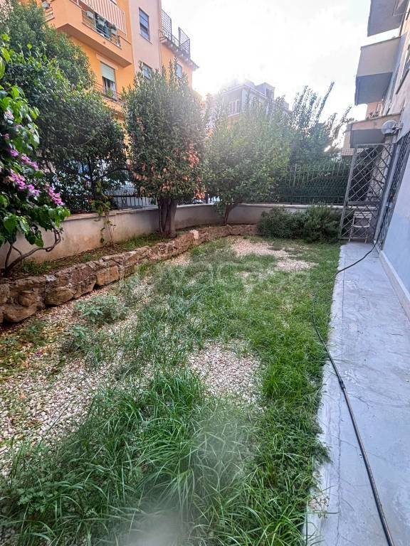 appartamento in vendita a Roma in zona Monte Sacro/Talenti