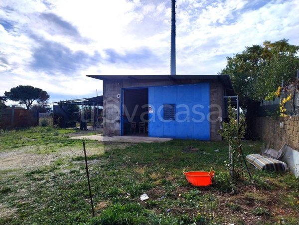 appartamento in vendita a Roma in zona Colle del Sole