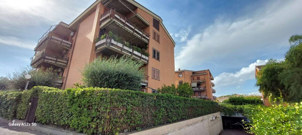 appartamento in vendita a Roma in zona Casal Morena