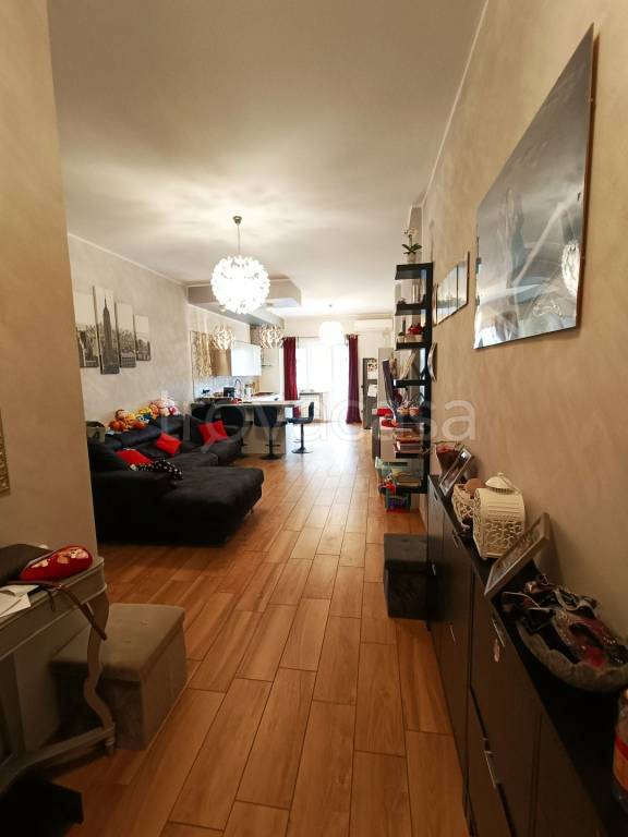 appartamento in vendita a Roma in zona Ardeatino