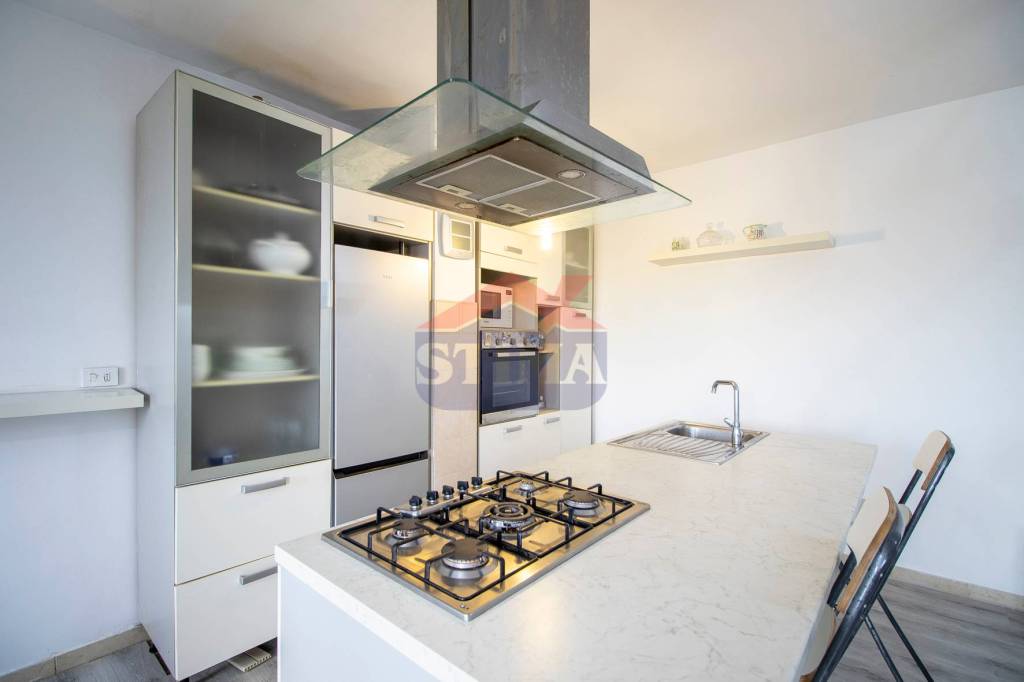 appartamento in vendita a Roma in zona Tor Cervara