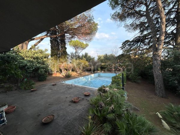 casa indipendente in vendita a Roma in zona Case Rosse