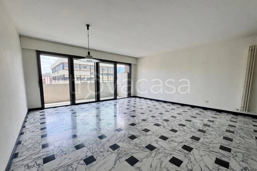 appartamento in vendita a Roma in zona Ardeatino