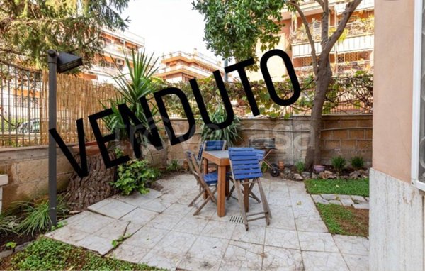 appartamento in vendita a Roma in zona Ostiense