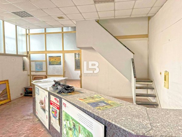 negozio in vendita a Roma in zona Gianicolense