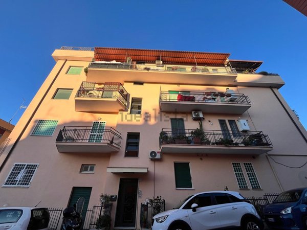 appartamento in vendita a Roma in zona Tomba di Nerone