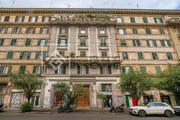 appartamento in vendita a Roma in zona Esquilino