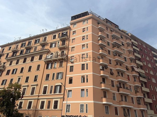appartamento in vendita a Roma in zona Tuscolano