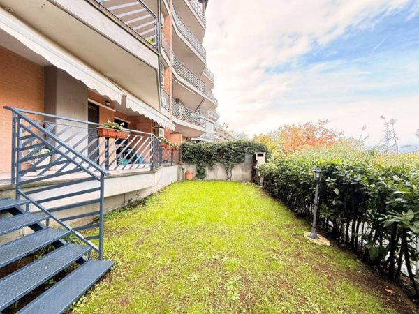 appartamento in vendita a Roma in zona Selva Candida