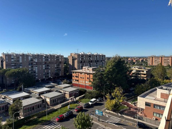 appartamento in vendita a Roma in zona Spinaceto