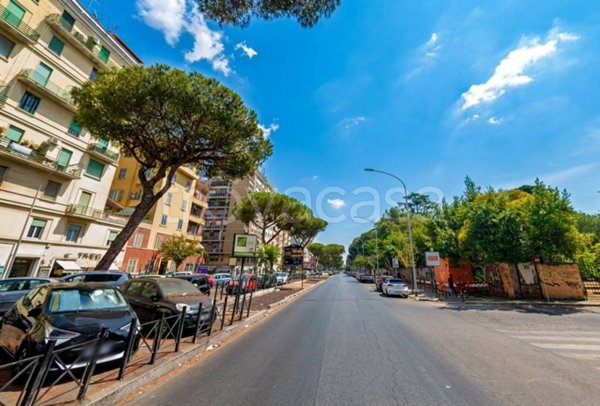 appartamento in vendita a Roma in zona Appio Latino