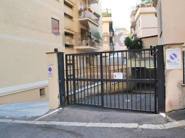 locale commerciale in vendita a Roma in zona Gianicolense
