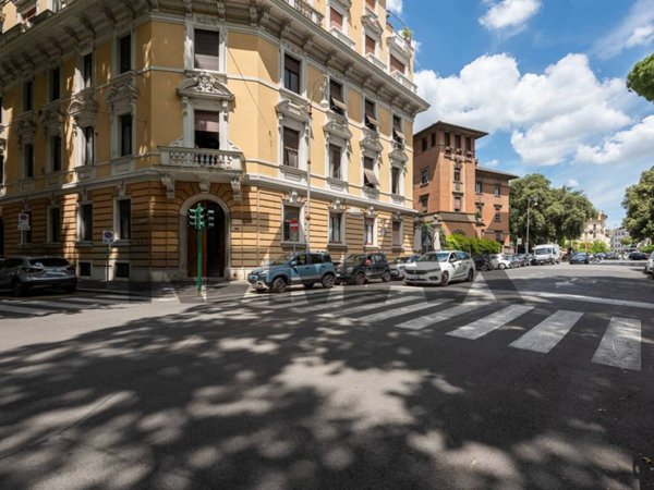 appartamento in vendita a Roma in zona Della Vittoria
