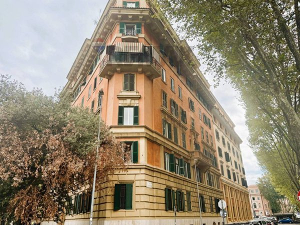 appartamento in vendita a Roma in zona Della Vittoria