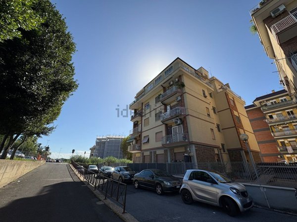 appartamento in vendita a Roma in zona Portuense