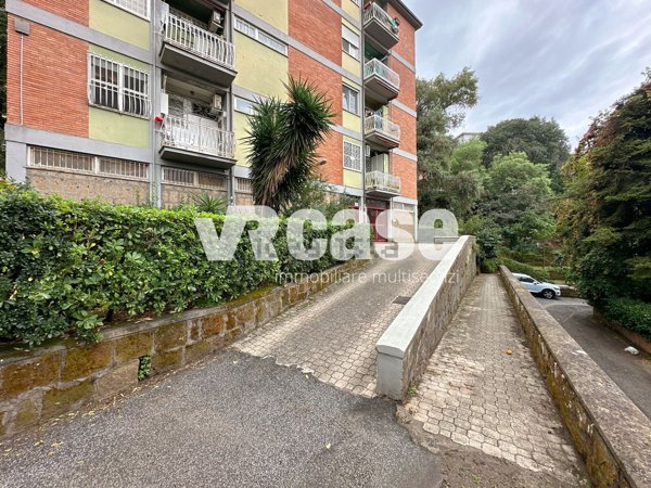 appartamento in vendita a Roma in zona Giuliano Dalmata